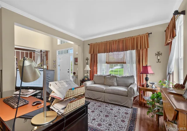 Photo 4 of Single family home for sale at 17 Oldwyck Crescent, Woodbury, NY 10930 | MLS# 1034143 | Listing updated on 2026-09-23