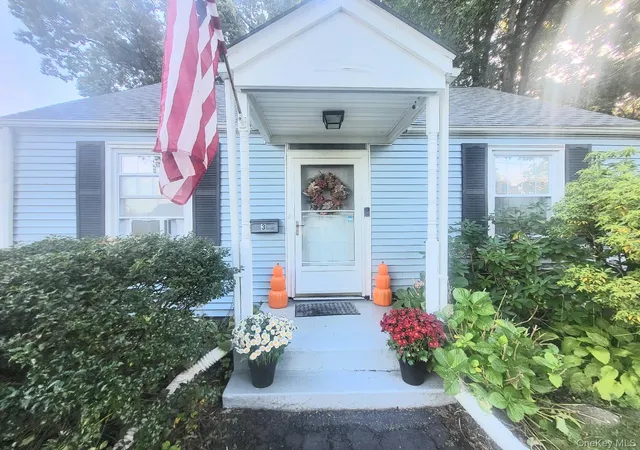 Single family home for sale at 3 Vanamee St, Newburgh (City), NY 12550 | MLS# 1034149