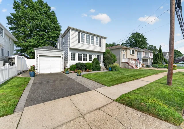 Photo 2 of Sale Pending at 615 Briggs St, Hempstead, NY 11710 | MLS# 1034168 | Listing updated on 2026-08-26