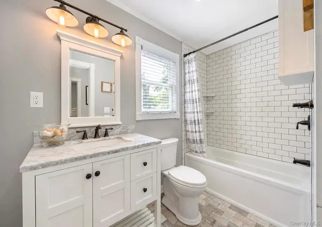 29th image of 65 Hawthorne Ave, West Babylon, NY 11704 | MLS# 1034175