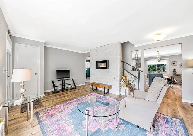 4th image of 236 36Th St, Babylon, NY 11757 | MLS# 1034187