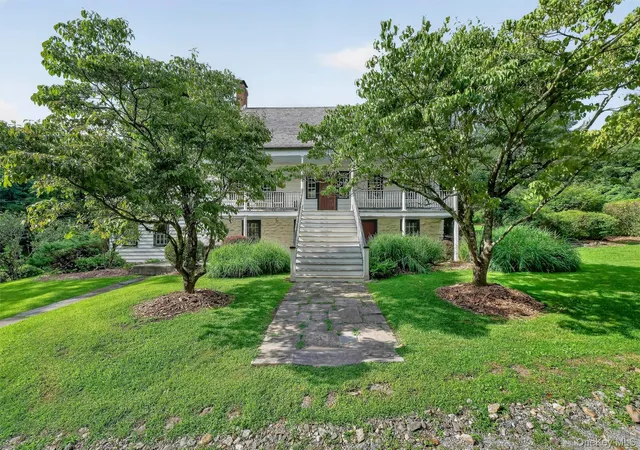 Photo 2 of Single family home for sale at 15 Inningwood Rd, New Castle, NY 10562 | MLS# 1034206 | Listing updated on 2026-08-09