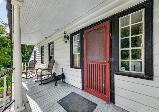 Photo 3 of Single family home for sale at 15 Inningwood Rd, New Castle, NY 10562 | MLS# 1034206 | Listing updated on 2026-09-20