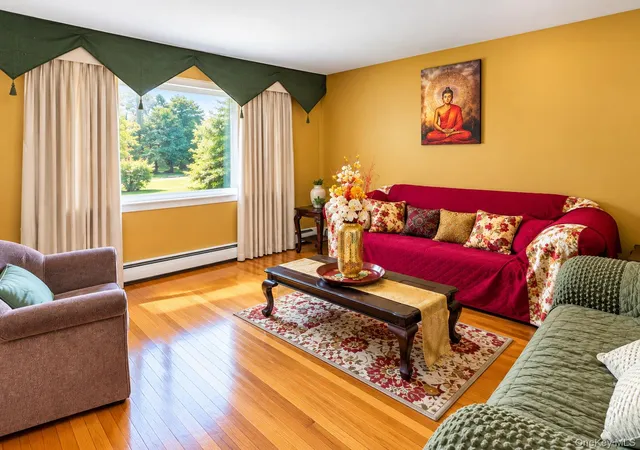 Photo 3 of Single family home for sale at 2 Custom Ln, Brookhaven, NY 11776 | MLS# 1034212 | Listing updated on 2026-10-01