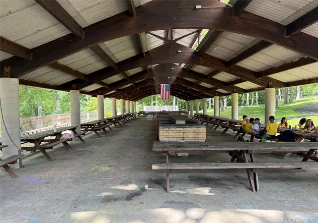 26th image of 19 Helene Cir, Woodbury, NY 10930 | MLS# 1034231