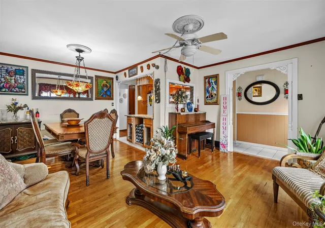 Photo 3 of Sale Pending at 2267 Ludlam Ave, Hempstead, NY 11003 | MLS# 1034243 | Listing updated on 2026-08-31