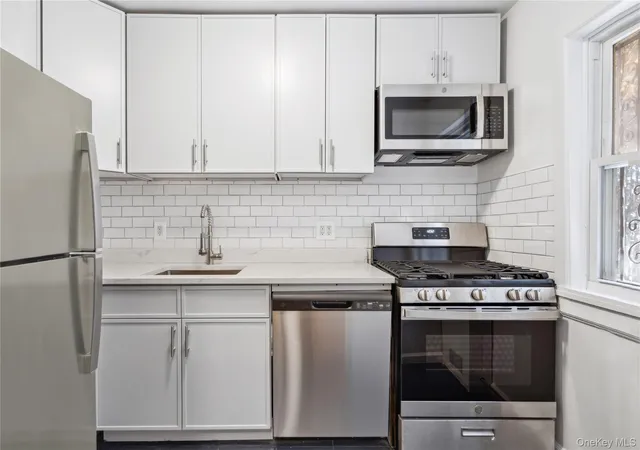Photo 4 of Single family home for sale at 946 Gerard Ave, New York, NY 10452 | MLS# 1034261 | Listing updated on 2026-08-04