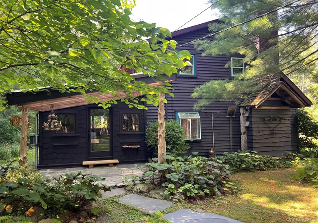 Photo 3 of Single family home for sale at 323 Beaverkill Rd, Marbletown, NY 12401 | MLS# 1034273 | Listing updated on 2026-09-17