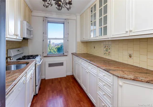 Photo 2 of House for sale at 3135 Johnson Ave #12C, New York, NY 10463 | MLS# 1034278 | Listing updated on 2026-09-20