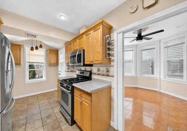Photo 3 of Multi family home for sale at 7630 Park Ln S, New York, NY 11421 | MLS# 1034285 | Listing updated on 2026-09-17