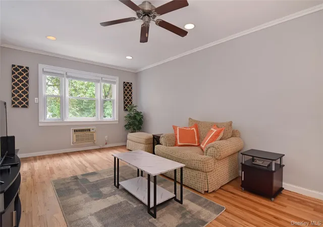 Photo 3 of Sale Pending at 17 Leewood Cir #4R, Eastchester, NY 10709 | MLS# 1034289 | Listing updated on 2026-10-01