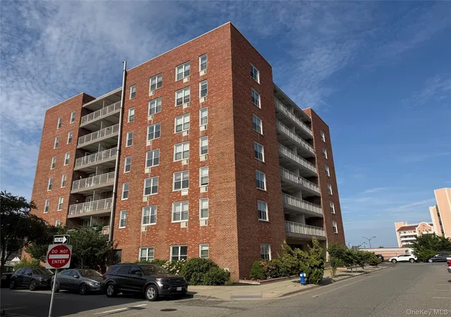 Listing Photo 2 - Condo for sale in building located at 855 E Broadway, Hempstead, NY 11550 - Unit #5G
