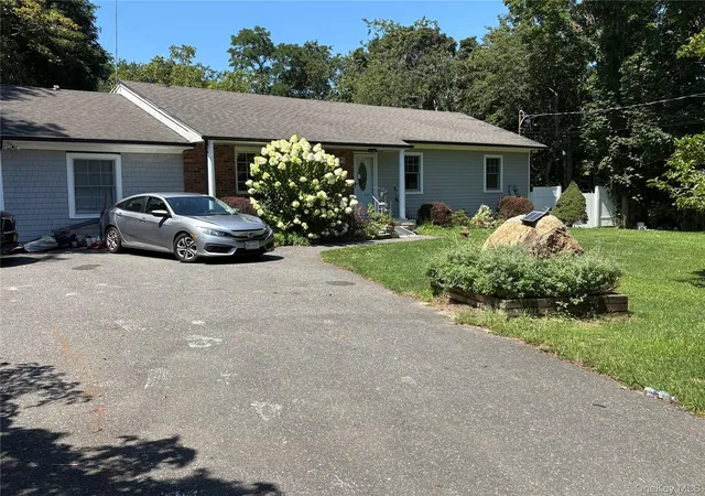 Photo 1 of Single family home for sale at 36595 County Rd 48, Southold, NY 11958 | MLS# 1034331 | Listing updated on 2026-10-05