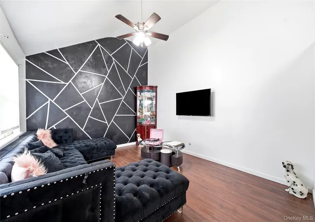 Photo 3 of Single family home for sale at 949 Taylor Ave, Brookhaven, NY 11772 | MLS# 1034333 | Listing updated on 2026-08-22