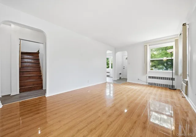 Photo 3 of Single family home for sale at 5332 187th Street, New York, NY 11365 | MLS# 1034337 | Listing updated on 2026-09-28