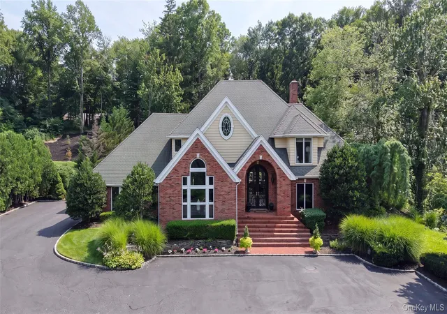 Photo 1 of Sale Pending at 589 Caledonia Rd, Huntington, NY 11746 | MLS# 1034343 | Listing updated on 2026-09-02