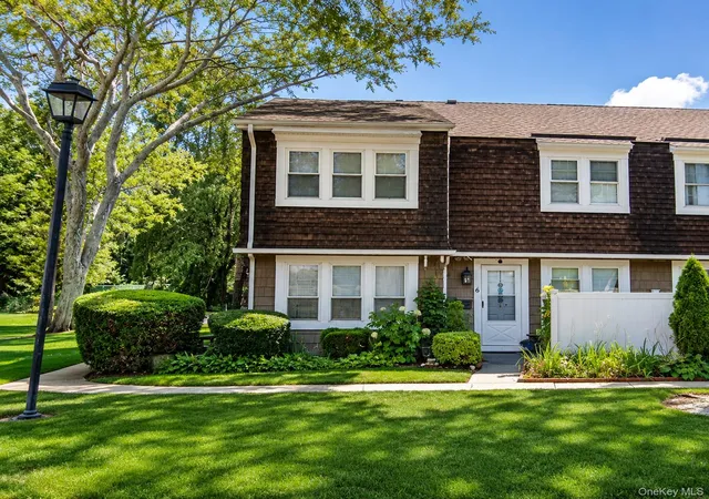 1st image of 6 Whalers Cvs, Babylon, NY 11702 | MLS# 1034348