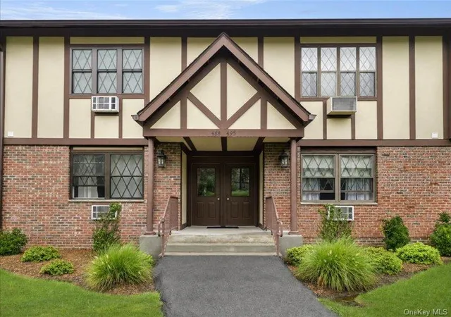 Photo 3 of Condo for sale at 494 Sierra Vista Ln, Clarkstown, NY 10989 | MLS# 1034352 | Listing updated on 2026-10-10