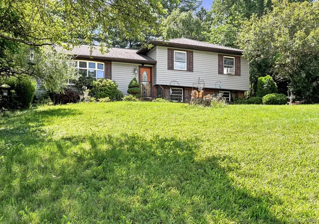 2nd image of 26 Monroe Dr, Poughkeepsie, NY 12601 | MLS# 1034364
