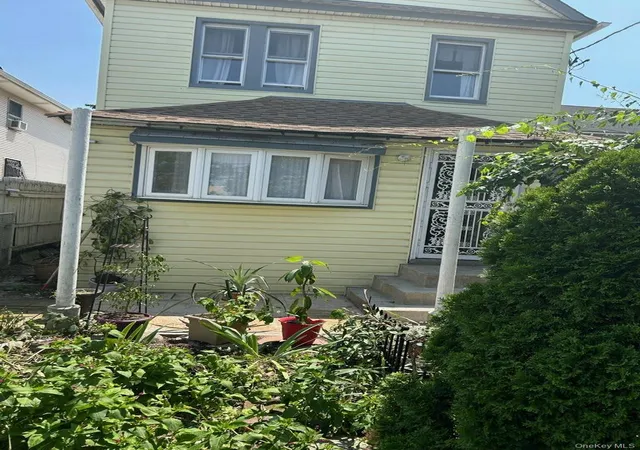 Photo 2 of Single family home for sale at 135 23 Springfield Blvd, New York, NY 11413 | MLS# 1034369 | Listing updated on 2026-08-29