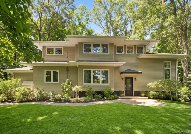 Photo 1 of Sale Pending at 127 Middleville Rd, Huntington, NY 11768 | MLS# 1034370 | Listing updated on 2026-08-22