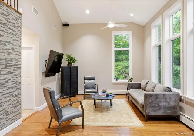 Photo 3 of Sale Pending at 127 Middleville Rd, Huntington, NY 11768 | MLS# 1034370 | Listing updated on 2026-08-22