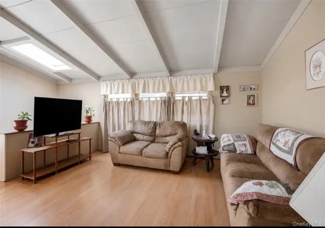 Photo 3 of Sale Pending at 24 Deepdale Dr, Smithtown, NY 11725 | MLS# 1034399 | Listing updated on 2026-08-23