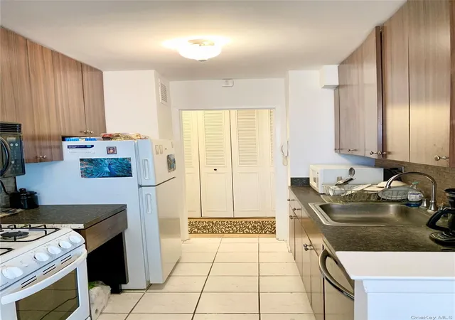 Photo 4 of House for sale at 17-85 215 Street #1R, New York, NY 11360 | MLS# 1034400 | Listing updated on 2026-10-11