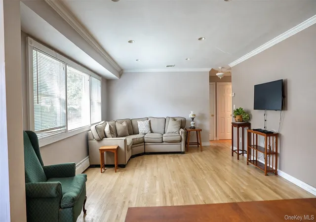 Photo 3 of Single family home for sale at 15 Marianna Pl, Islip, NY 11730 | MLS# 1034401 | Listing updated on 2026-09-20