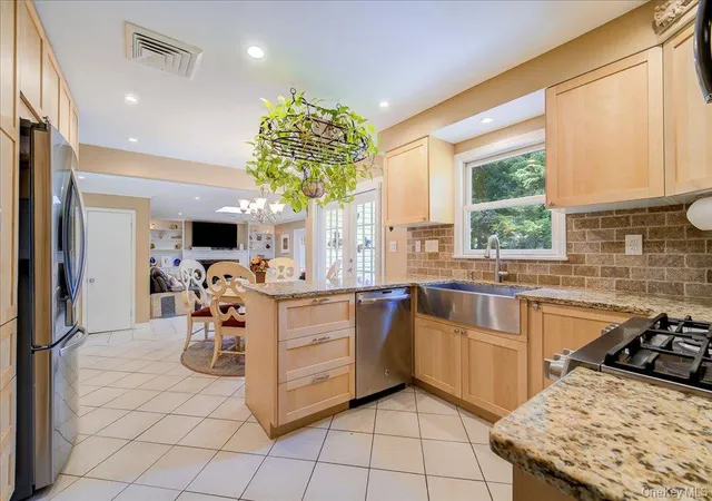 Photo 3 of Single family home for sale at 22 Concord Dr, Clarkstown, NY 10956 | MLS# 1034409 | Listing updated on 2026-08-06