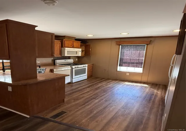 2nd image of 701 Sawkill #3, Kingston (town), NY 12401 | MLS# 1034415