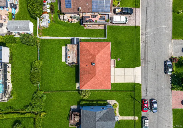 40th image of 8 Wilson Pl, Babylon, NY 11757 | MLS# 1034436