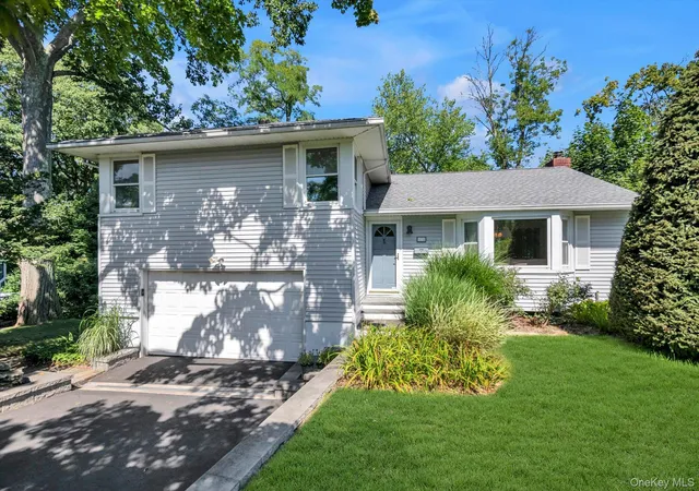 Photo 1 of Sale Pending at 12 Compass Ct, Huntington, NY 11743 | MLS# 1034444 | Listing updated on 2026-08-26