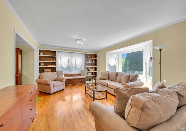 Photo 3 of Sale Pending at 12 Compass Ct, Huntington, NY 11743 | MLS# 1034444 | Listing updated on 2026-08-26