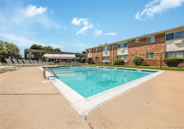2nd image of 2433 Union Blvd, Islip, NY 11751