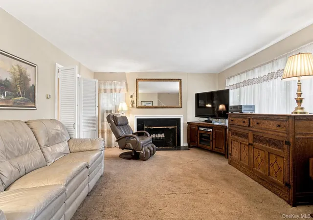 Photo 3 of Single family home for sale at 26 Reynolds Pl, Eastchester, NY 10583 | MLS# 1034459 | Listing updated on 2026-10-04