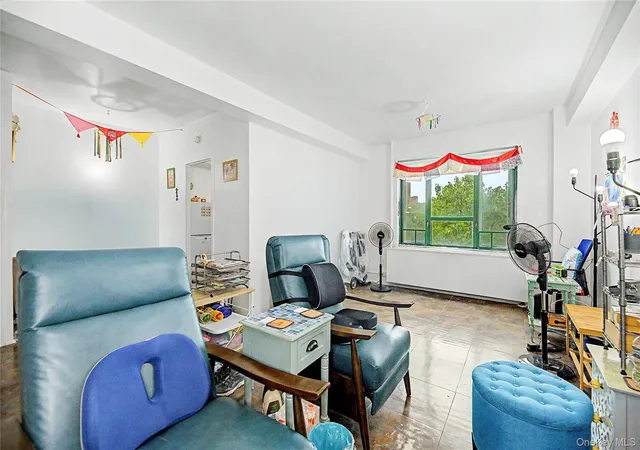 Listing Photo 4 - Condo for sale in building located at 1705 Purdy St, New York, NY 10462 - Unit #7F
