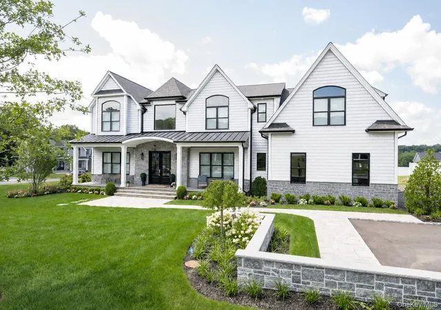 Photo 1 of Mansion for sale at 15 Wildwood Dr, Huntington, NY 11746 | MLS# 1034478 | Listing updated on 2026-08-06