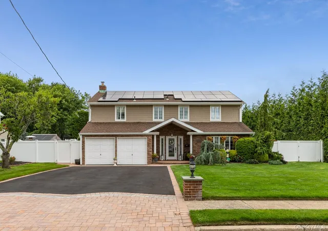 Photo 1 of Sale Pending at 19 Clearwater Ln, Islip, NY 11795 | MLS# 1034491 | Listing updated on 2026-08-27
