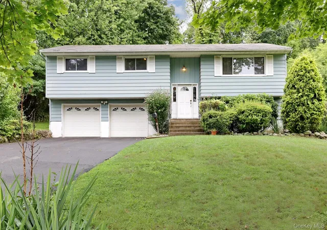 Photo 1 of Sale Pending at 5 Fairfield Ter, Clarkstown, NY 10994 | MLS# 1034492 | Listing updated on 2026-09-05