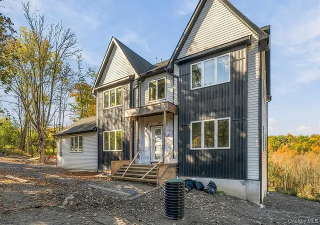 Photo 2 of Single family home for sale at 82 Goosepond Mountain Rd, Chester Town, NY 10918 | MLS# 1034493 | Listing updated on 2026-10-29
