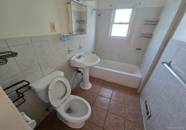 Photo 5 of House for sale at 462 S 3rd Avenue, Mount Vernon, NY 10550 | MLS# 1034494 | Listing updated on 2026-09-03
