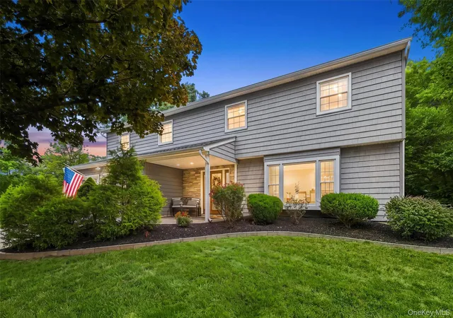 Photo 3 of Sale Pending at 106 Shelly Ct, Cornwall, NY 12518 | MLS# 1034504 | Listing updated on 2026-09-22