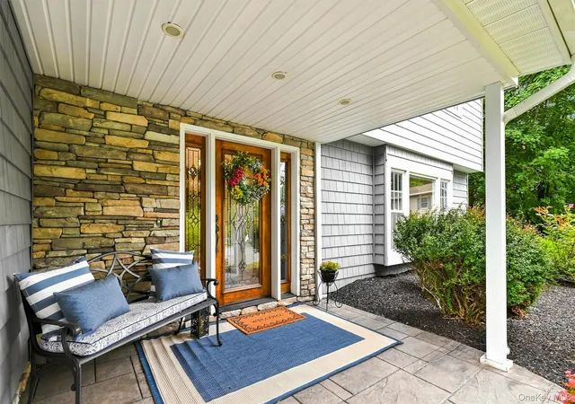 Photo 3 of Sale Pending at 106 Shelly Ct, Cornwall, NY 12518 | MLS# 1034504 | Listing updated on 2026-09-22