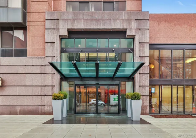 Photo 1 of Sale Pending at 4 Martine Ave #711, White Plains, NY 10606 | MLS# 1034522 | Listing updated on 2026-08-29