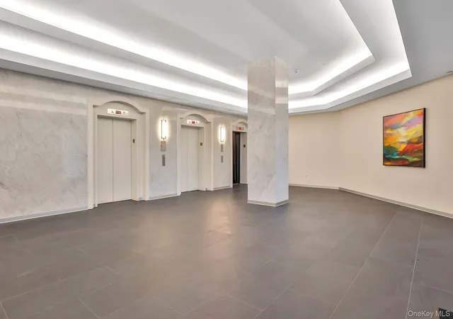 Photo 4 of Sale Pending at 4 Martine Ave #711, White Plains, NY 10606 | MLS# 1034522 | Listing updated on 2026-08-29