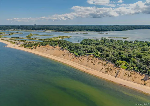 3rd image of 546 Long Beach Rd, Smithtown, NY 11780 | MLS# 1034543