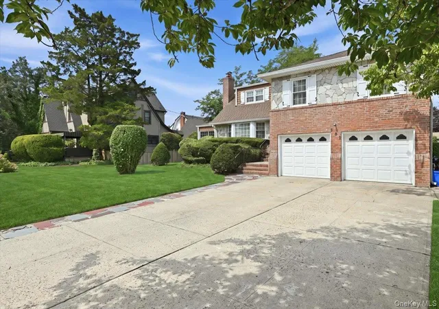 Photo 2 of Single family home for sale at 288 Brower Ave, Hempstead, NY 11570 | MLS# 1034544 | Listing updated on 2026-10-04
