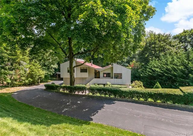 Photo 1 of Single family home for sale at 68 Burns Pl, Ossining, NY 10510 | MLS# 1034571 | Listing updated on 2026-09-16