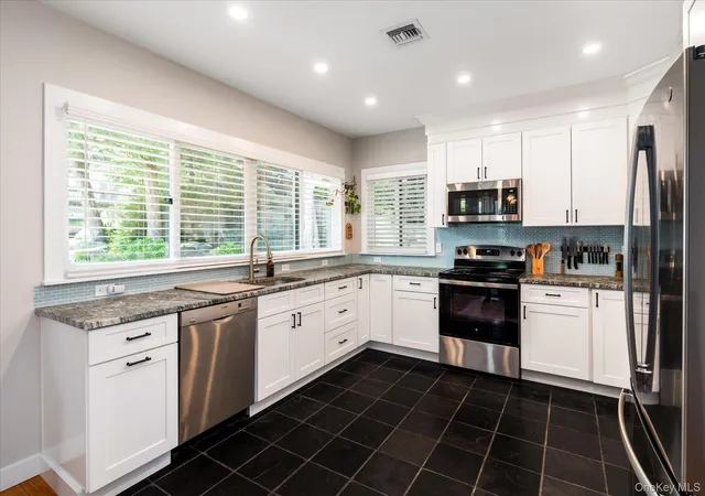 Photo 3 of Sale Pending at 3 Bouton St, Lewisboro, NY 10590 | MLS# 1034574 | Listing updated on 2026-09-23
